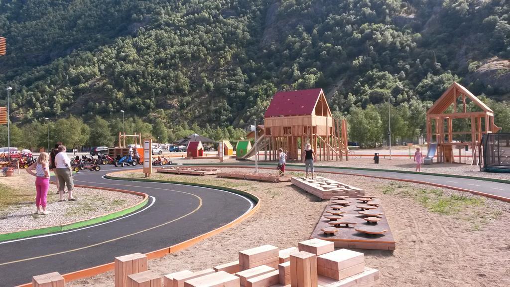 Laerdal Ferie- Og Fritidspark Lærdalsøyri Екстериор снимка